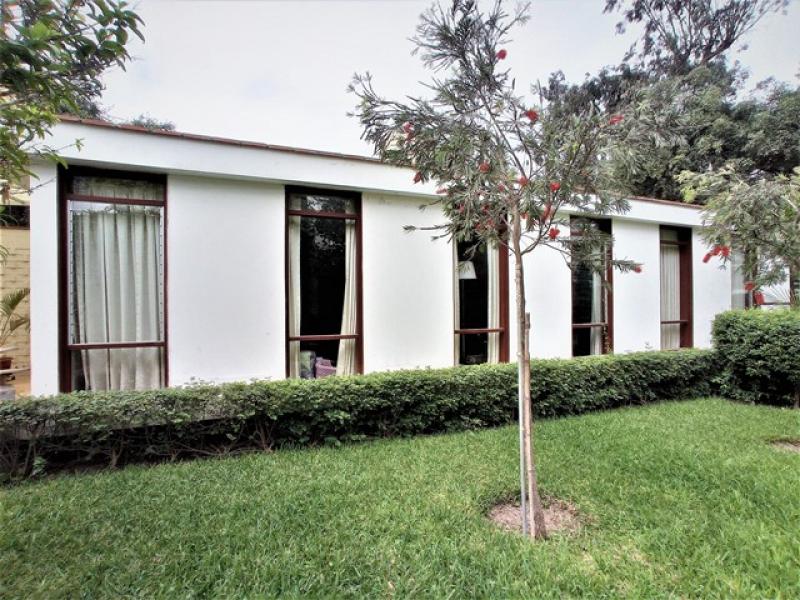 Terreno en Venta en Chacarilla Surco  Parámetros 4 pisos A.T 2,505.82  $3,200,000.00